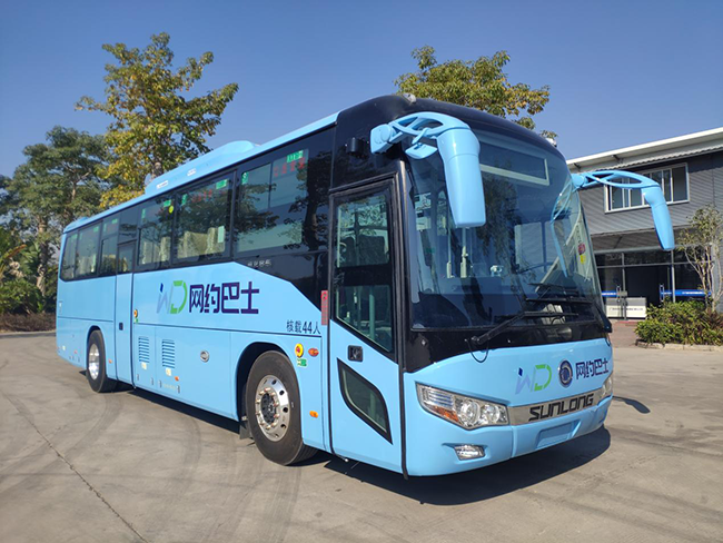 投運開跑||廣西申龍HQK6118型純電動“藍(lán)天”客車正式投運南寧首條高速公路公交線路